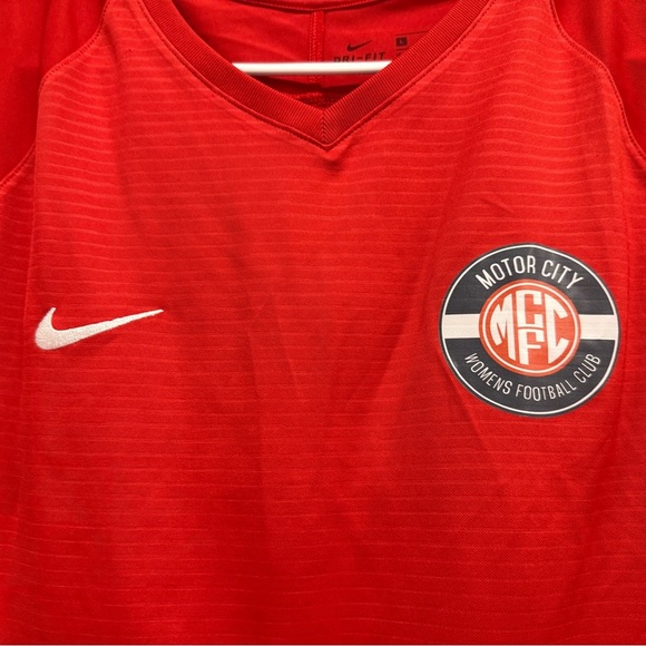 Nike Women’s T-shirt Bundle - Picture 10 of 16